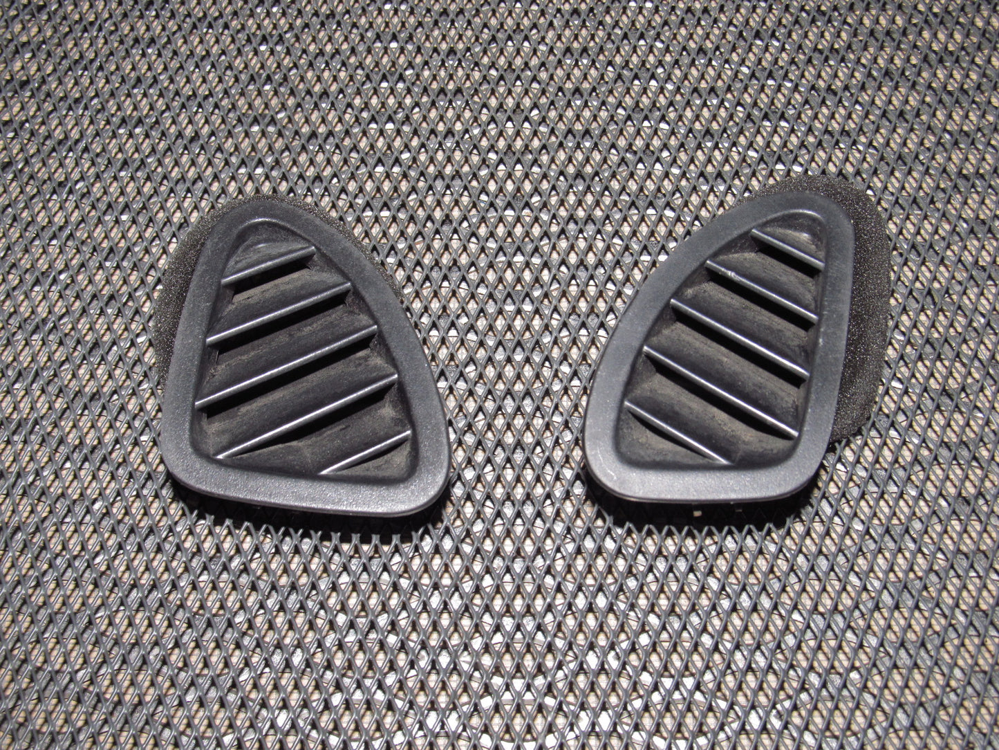 94 95 96 97 Mazda Miata OEM Dash Defroster Vent