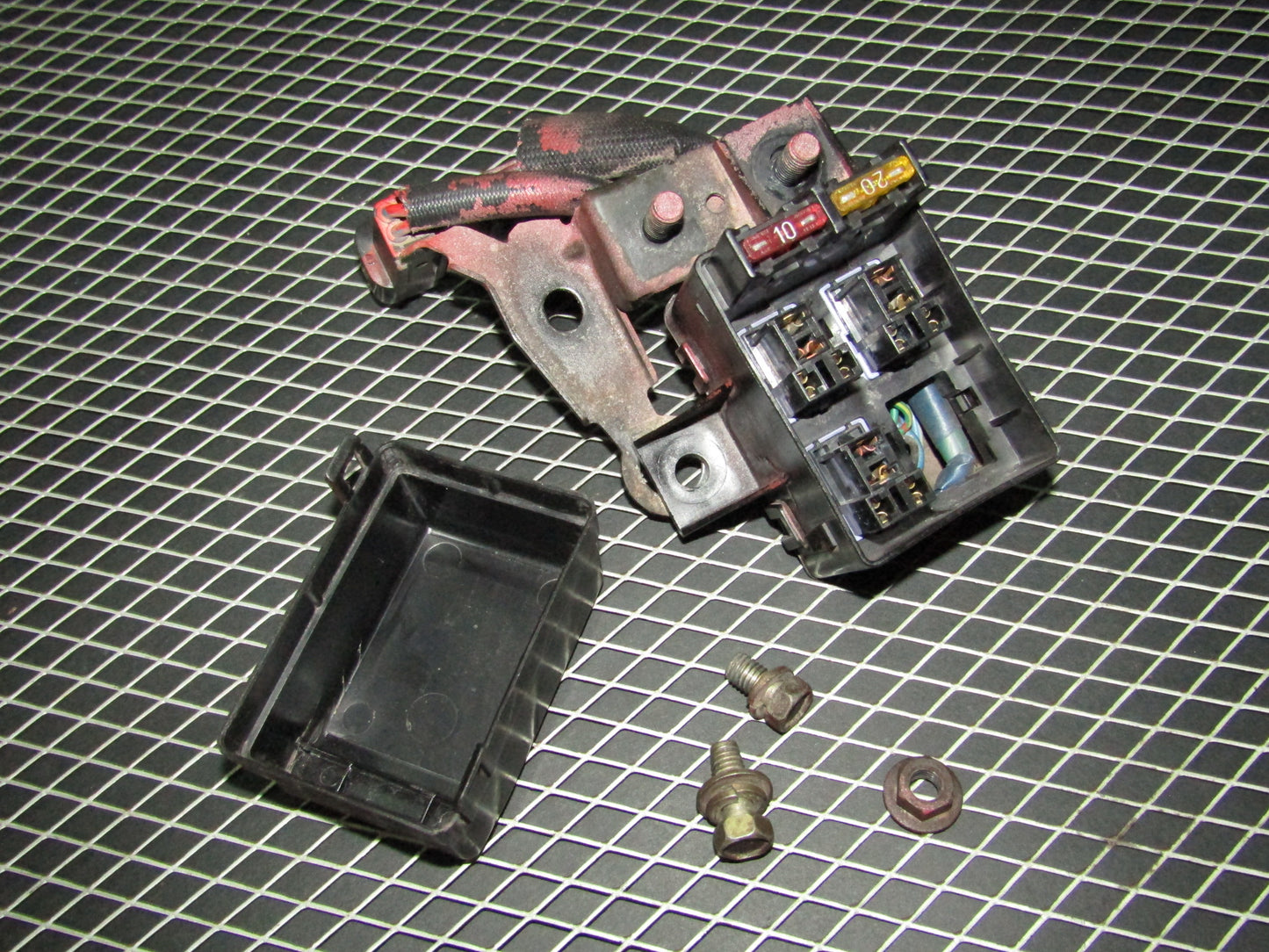 94 95 96 97 Mitsubishi 3000GT OEM A/C System Fuse Box