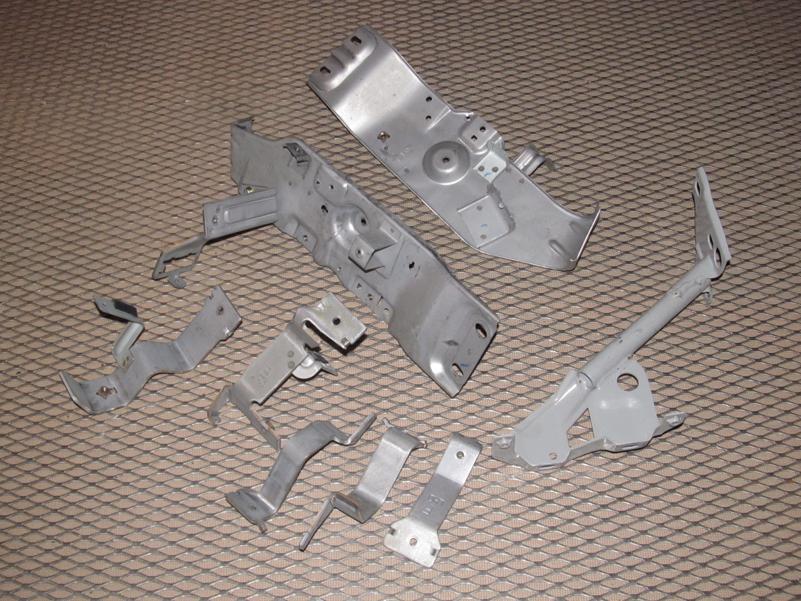 94 95 96 97 Mitsubishi 3000GT OEM Dash Mounting Bracket