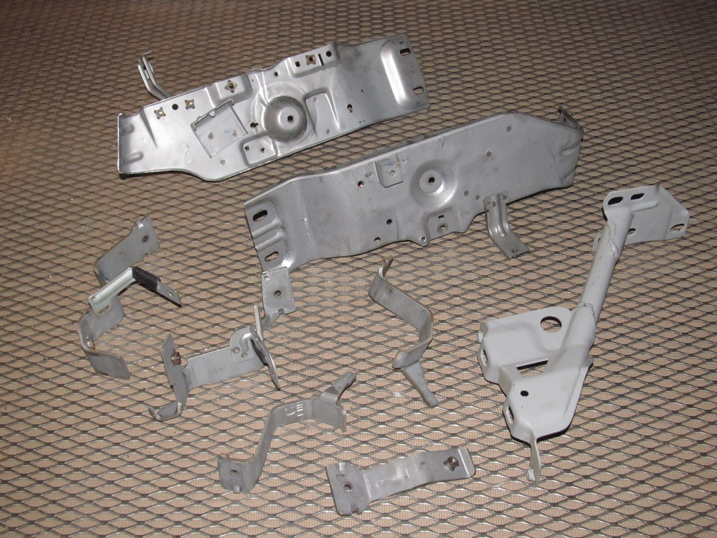 94 95 96 97 Mitsubishi 3000GT OEM Dash Mounting Bracket