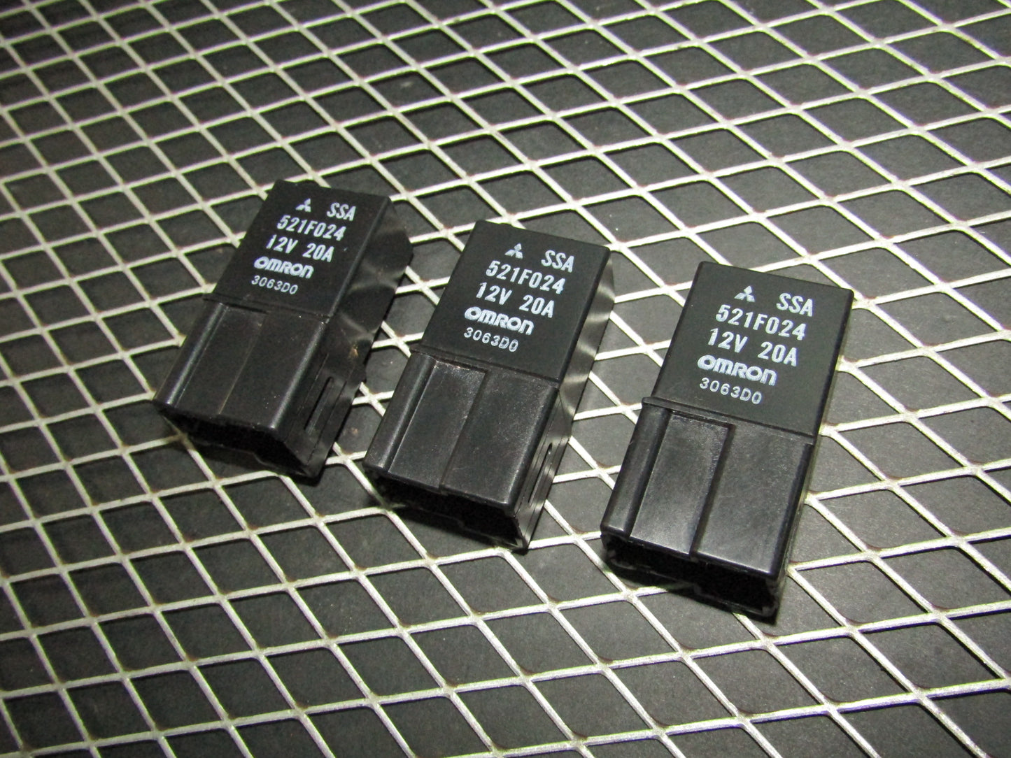 94 95 96 97 Mitsubishi 3000GT OEM Relay 521F024 12V 20A