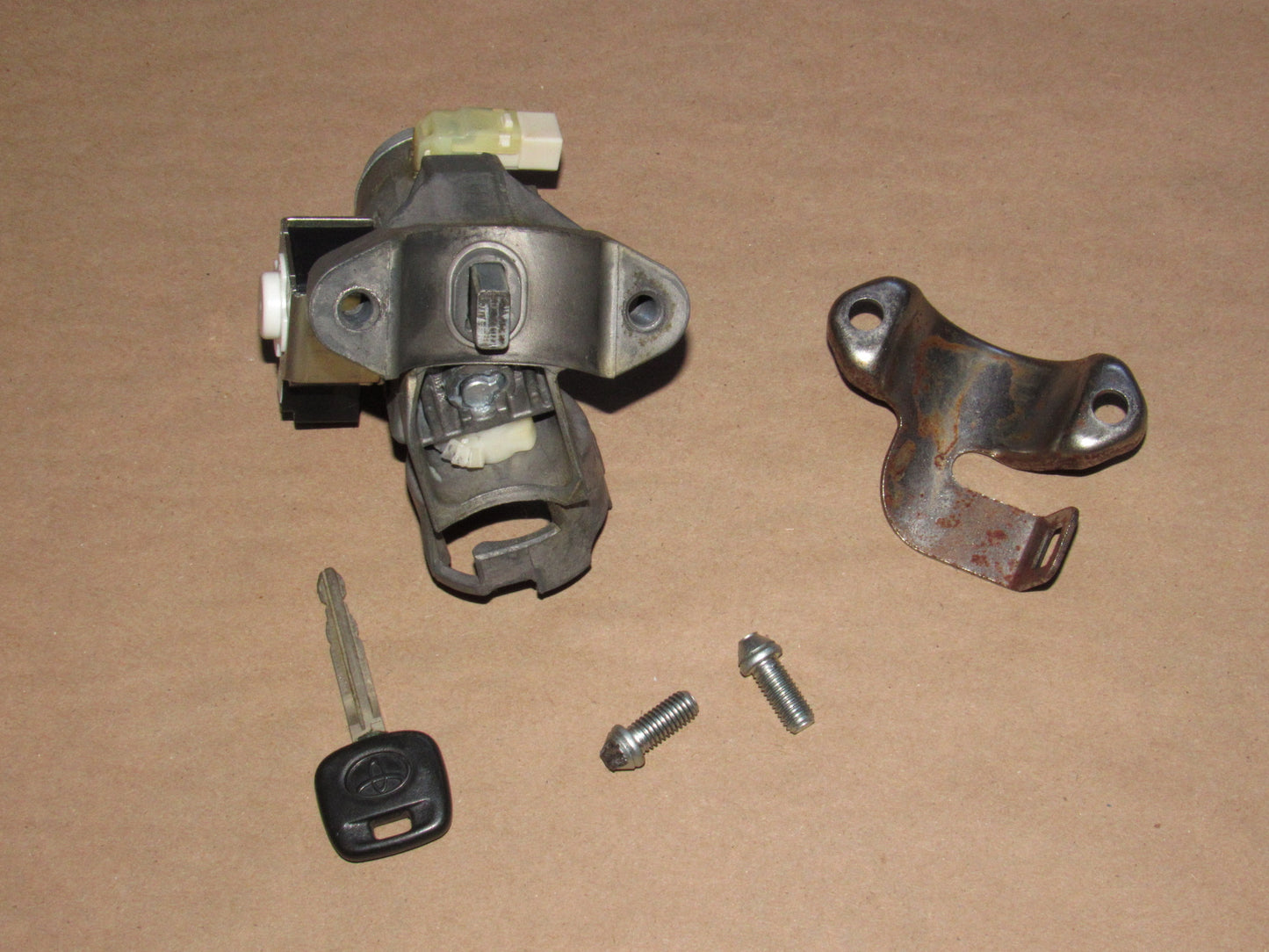 05 06 07 08 Toyota Tacoma OEM Ignition Lock Cylinder & Key