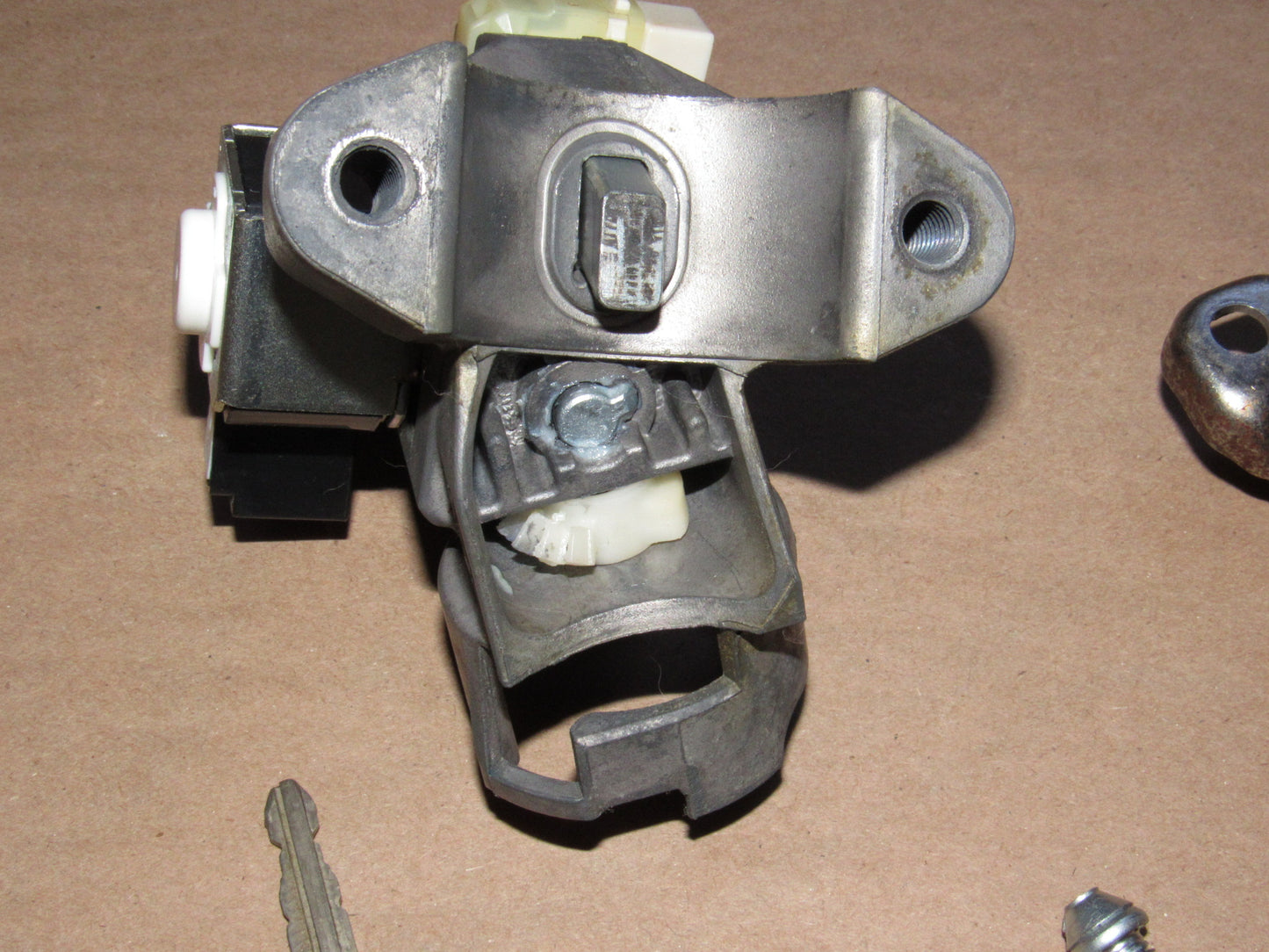 05 06 07 08 Toyota Tacoma OEM Ignition Lock Cylinder & Key