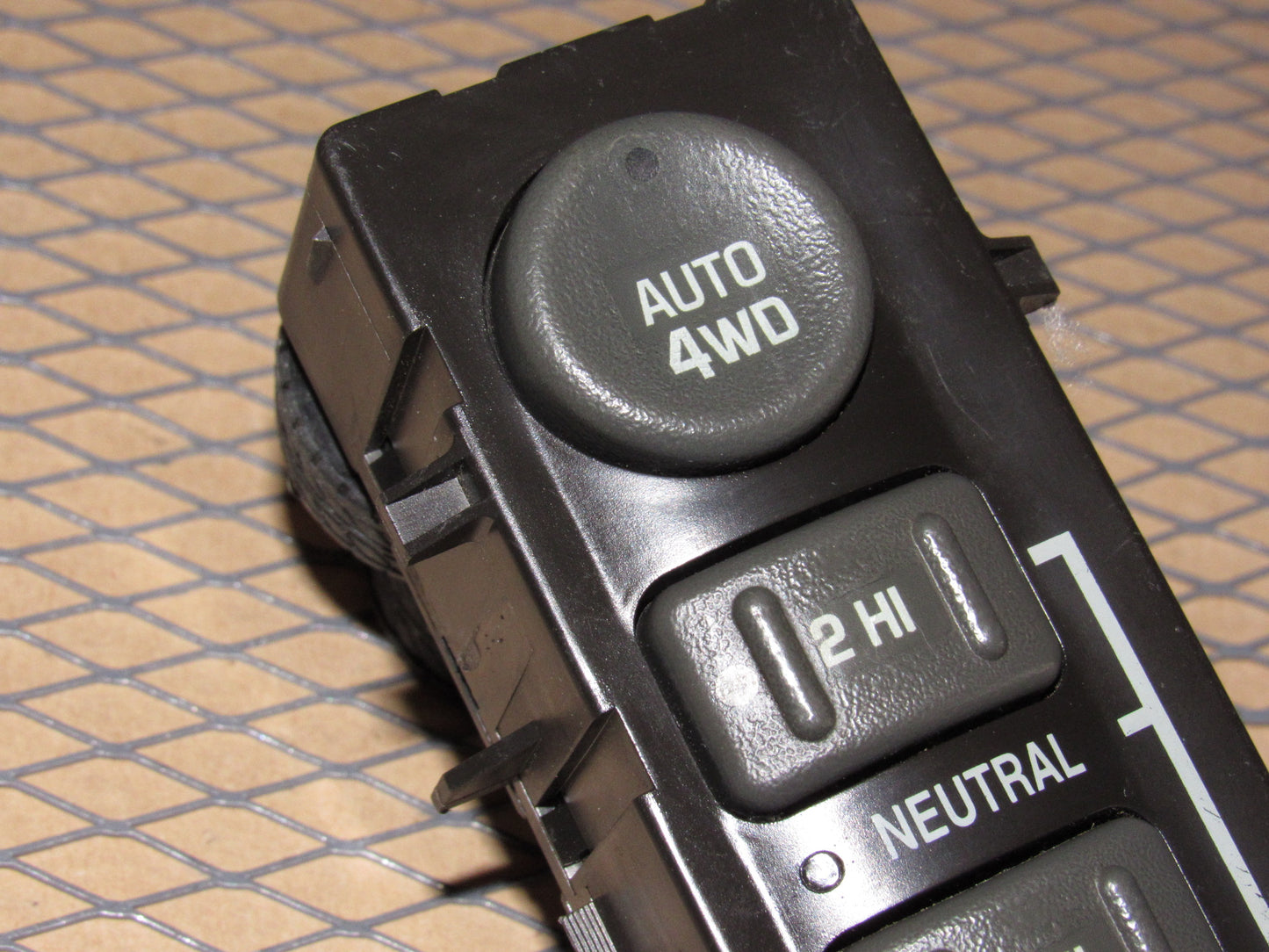 00 01 02 Chevrolet Tahoe OEM Auto 4WD 2WD Transfer Case Switch