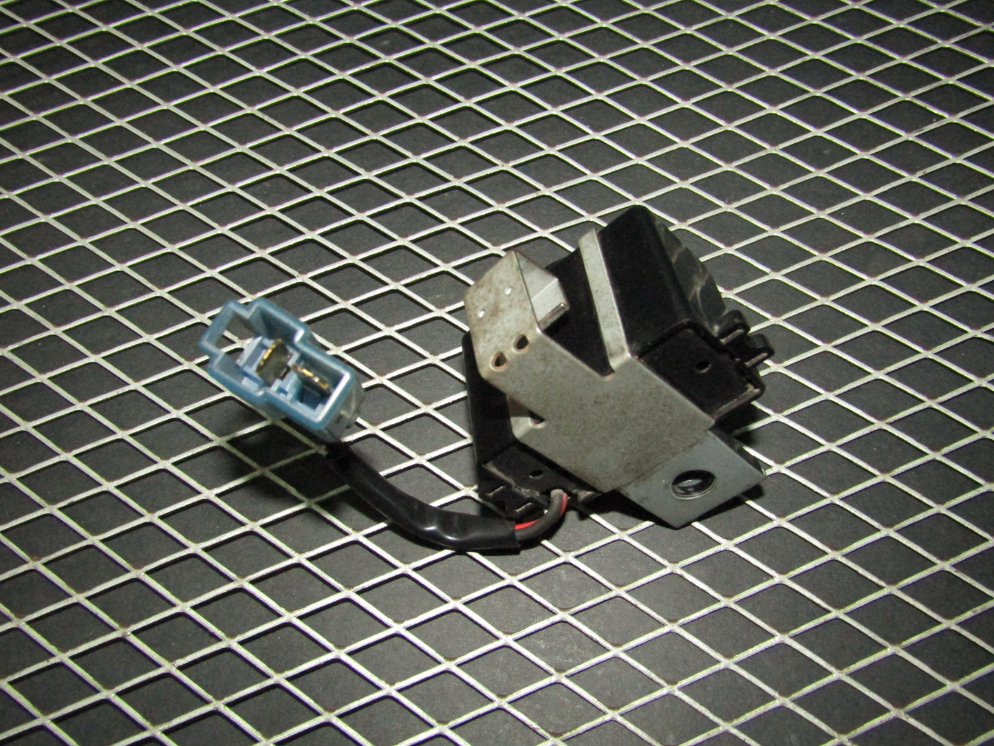 94 95 96 97 Mitsubishi 3000GT OEM Chime Buzzer Unit MB649187