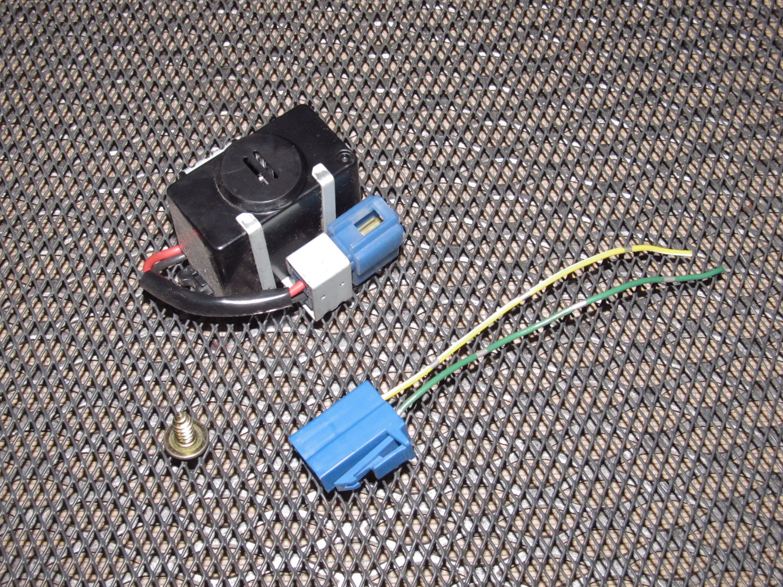 94 95 96 97 Mitsubishi 3000GT OEM Buzzer Chime Unit - MB649187