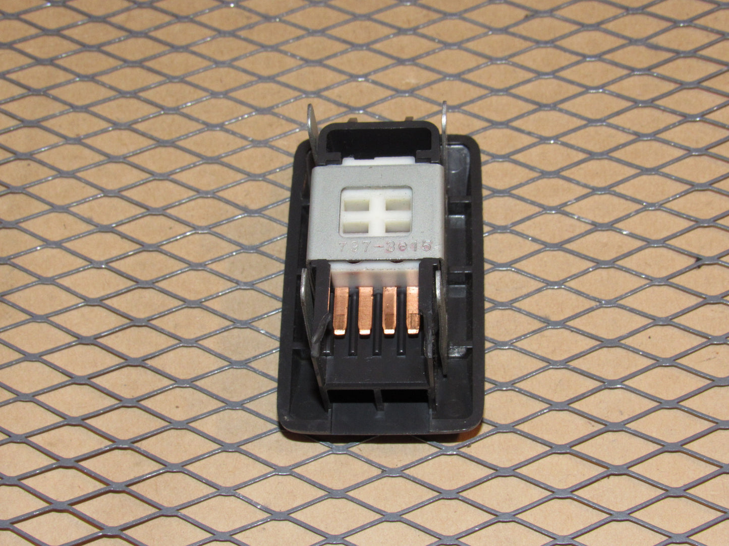 88 89 Toyota Corolla OEM Front Power Door Lock Switch