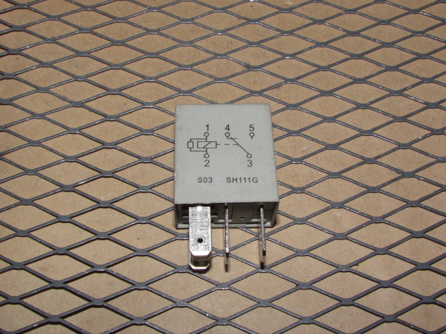 Universal Relay S03 SH111G - 5 Prongs