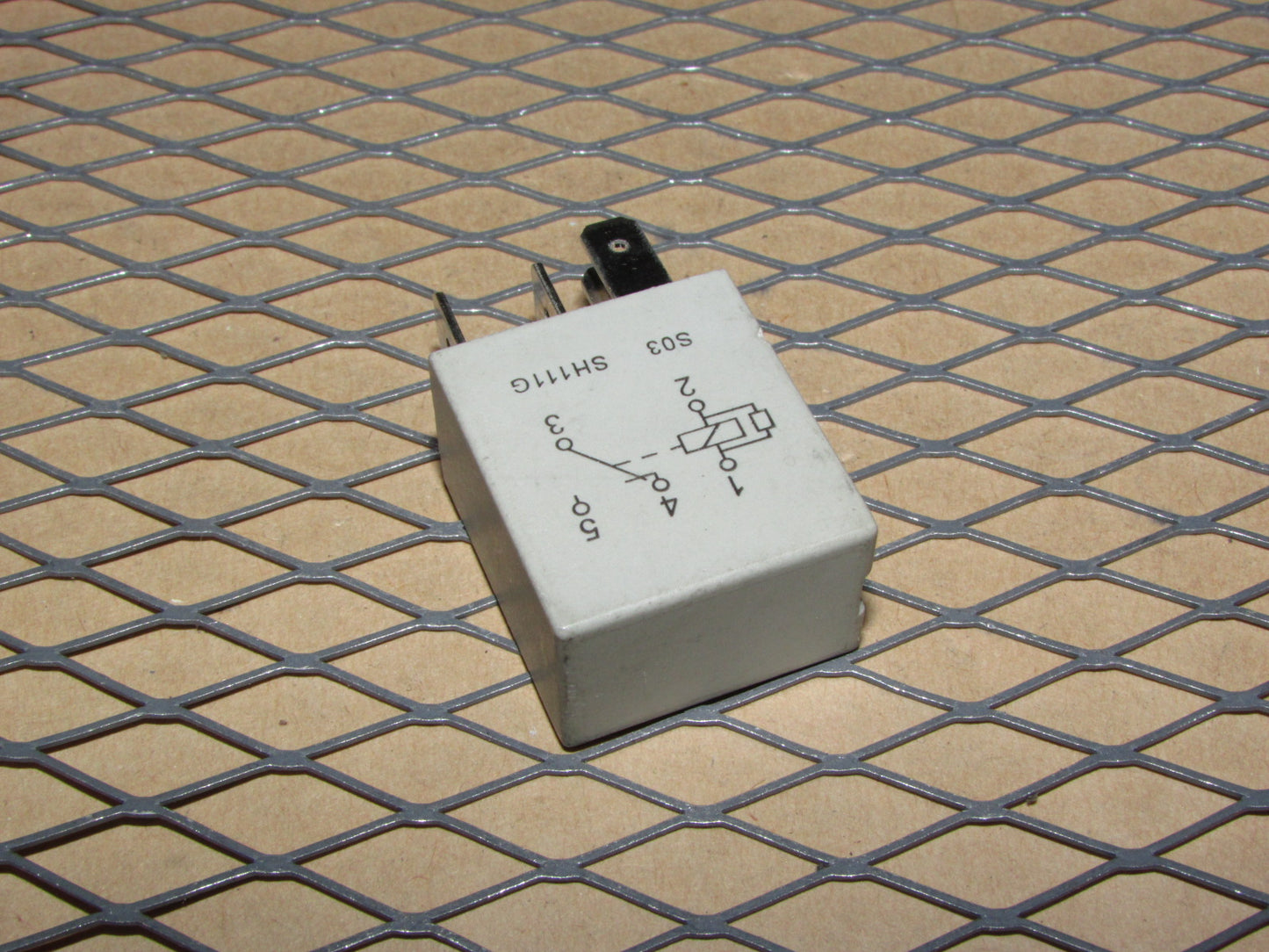 Universal Relay S03 SH111G - 5 Prongs