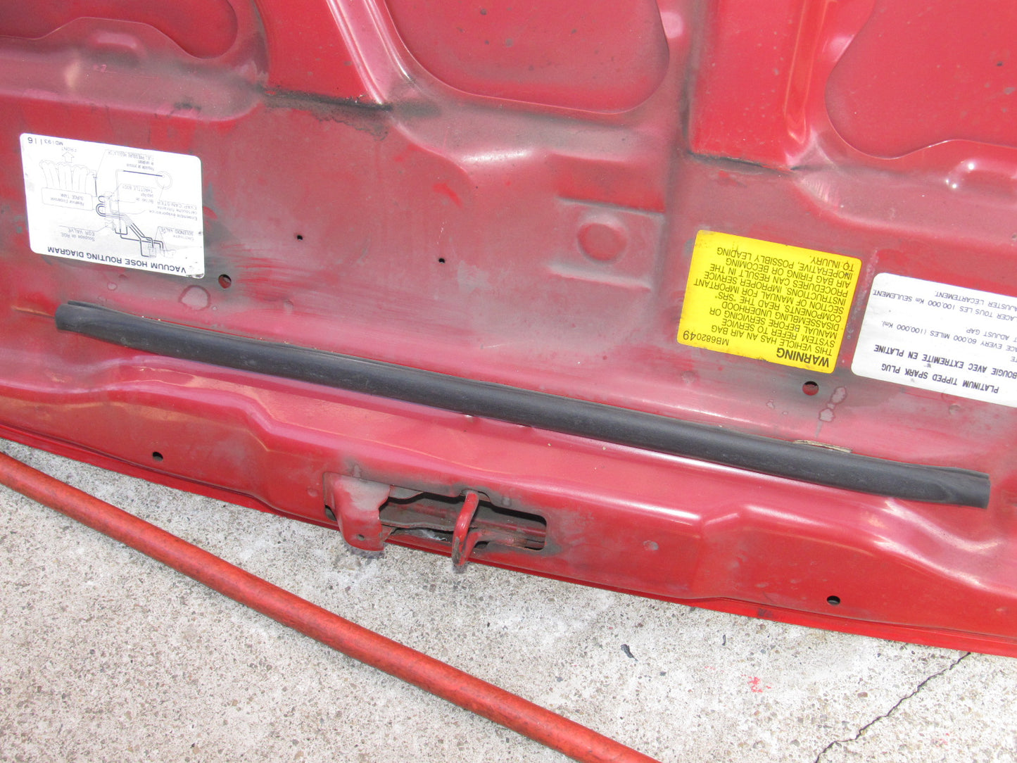 94 95 96 97 Mitsubishi 3000GT OEM Hood Rubber Stopper & Stripping