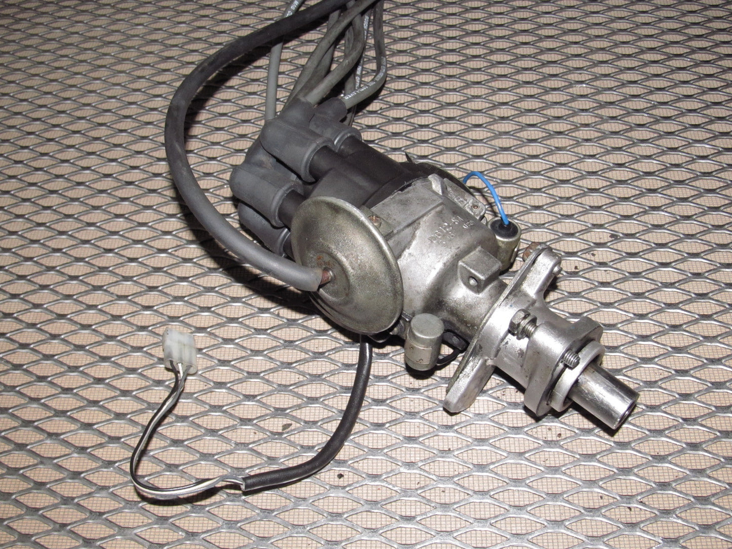 74 75 76 77 78 Datsun 260z 280z OEM Ignition Distributor