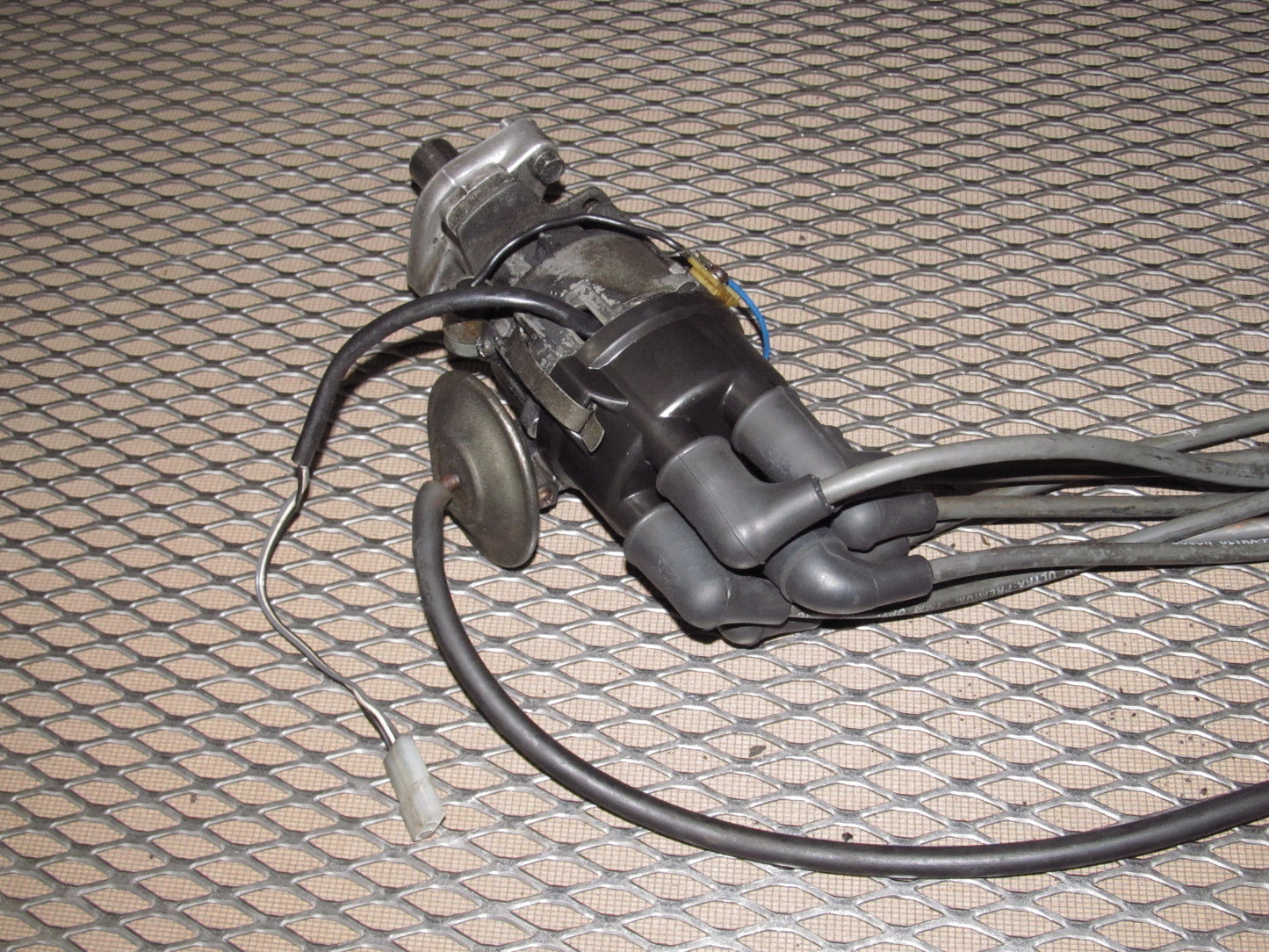 74 75 76 77 78 Datsun 260z 280z OEM Ignition Distributor