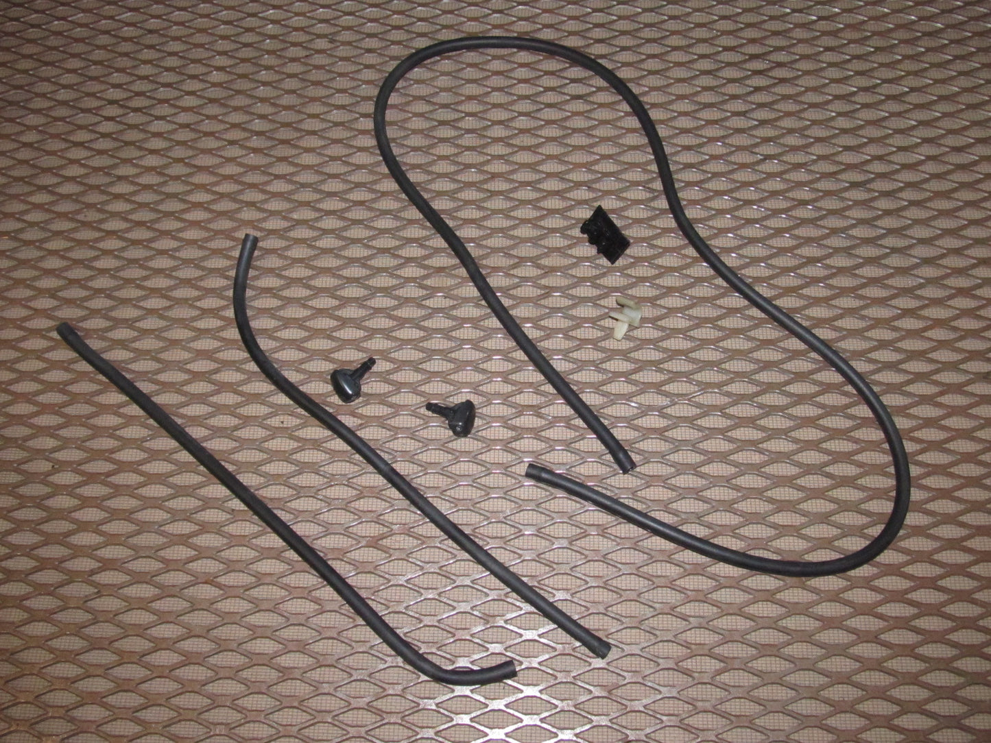 94 95 96 97 Mitsubishi 3000GT OEM Front Hood Washer Sprayer Nozzle & Hose