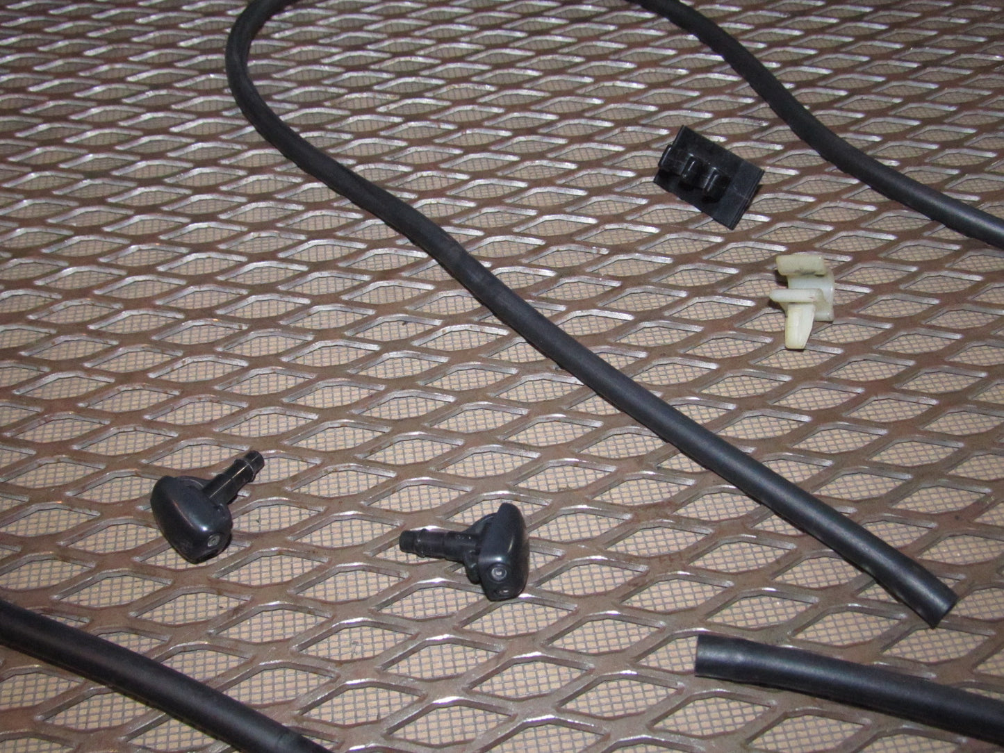 94 95 96 97 Mitsubishi 3000GT OEM Front Hood Washer Sprayer Nozzle & Hose