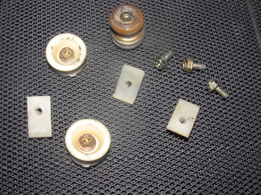 94 95 96 97 Mazda Miata OEM Door Window Roller & Clips - Right