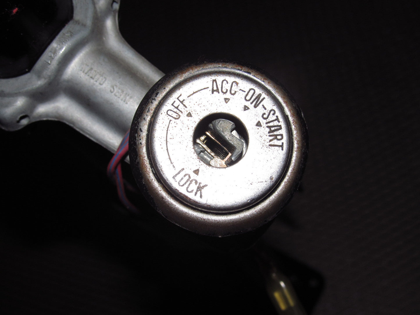 72 73 Datsun 240z OEM Steering Column & Key