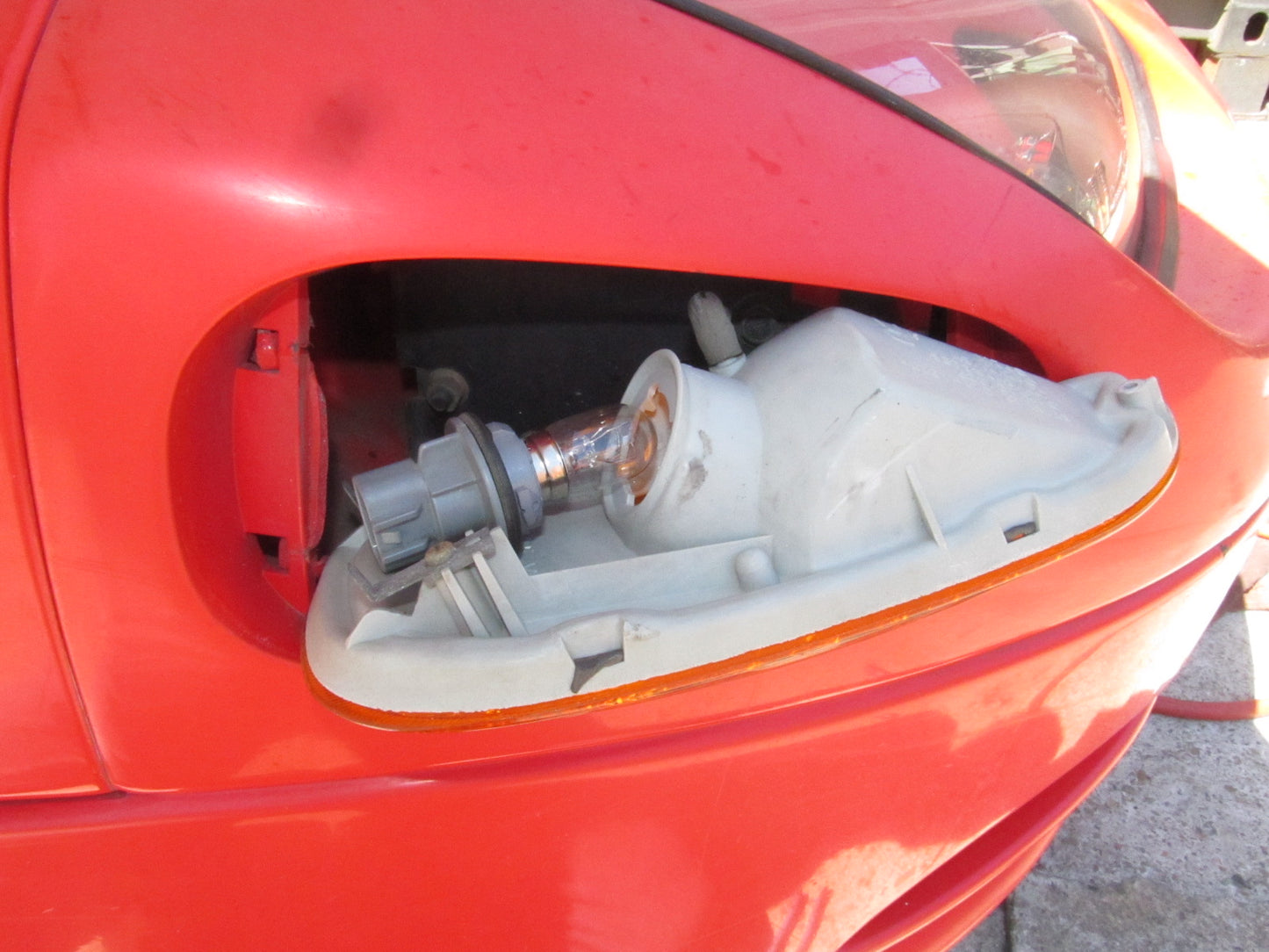 94 95 96 97 Mitsubishi 3000GT OEM Front Turn Signal Light Bulb Socket - Right