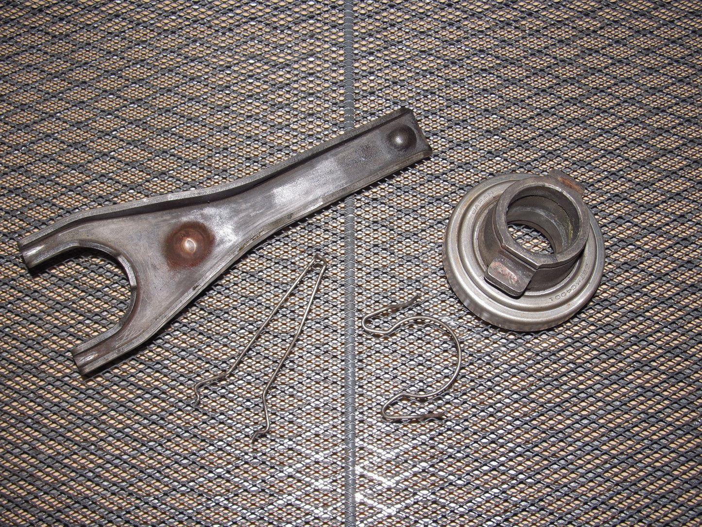 90-96 Nissan 300zx OEM Clutch Fork & Bearing - NA