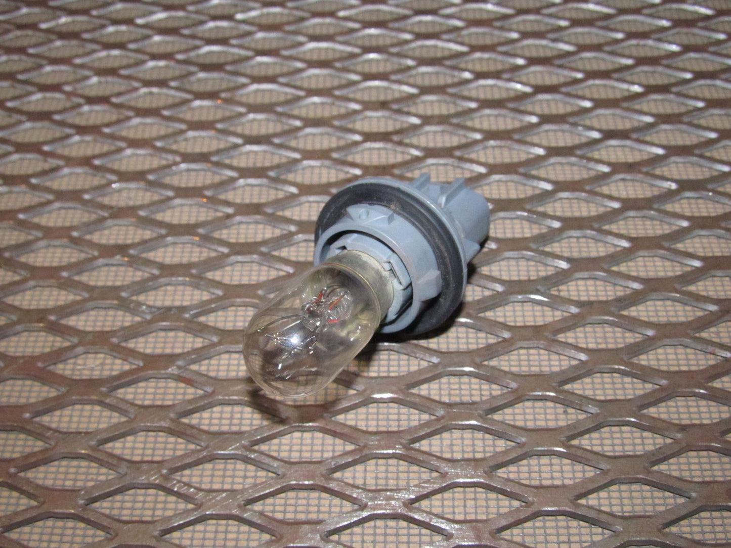 94 95 96 97 Mitsubishi 3000GT OEM Front Turn Signal Light Bulb Socket - Left