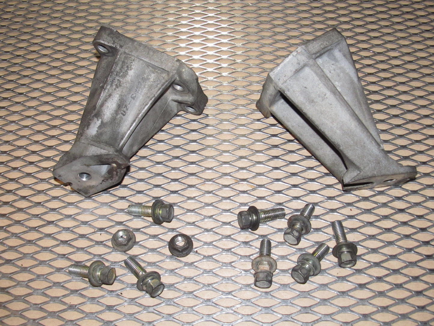 90-96 Nissan 300zx OEM Engine Motor Mount Bracket - Set