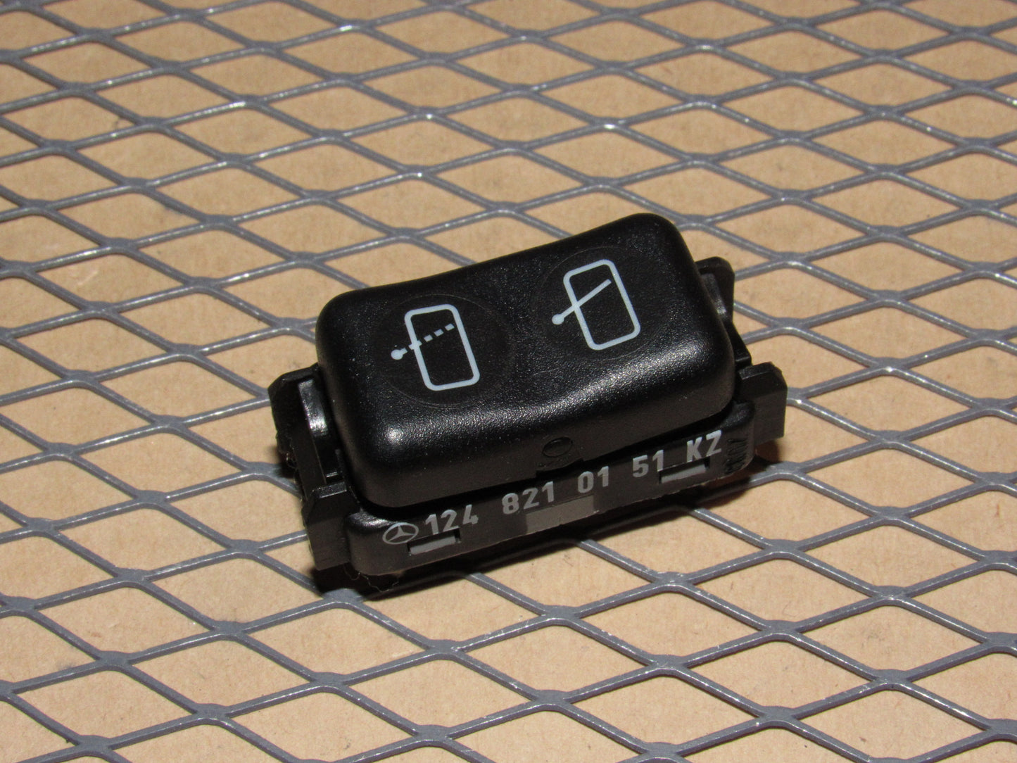 88 89 90 91 92 93 Mercedes Benz 300TE OEM Rear Wiper & Washer Switch