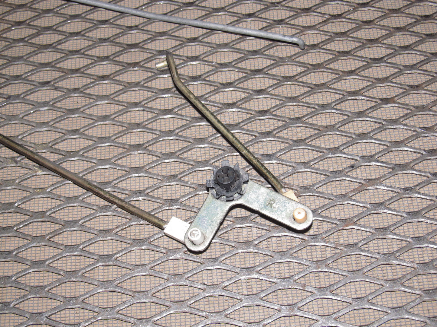 89 90 91 Mazda RX7 OEM Door Latch & Handle Linkage Rod - Right