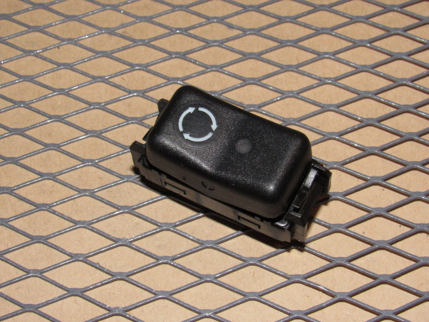 88 89 90 91 92 93 Mercedes Benz 300TE OEM Climate Control Air Recirculation Switch