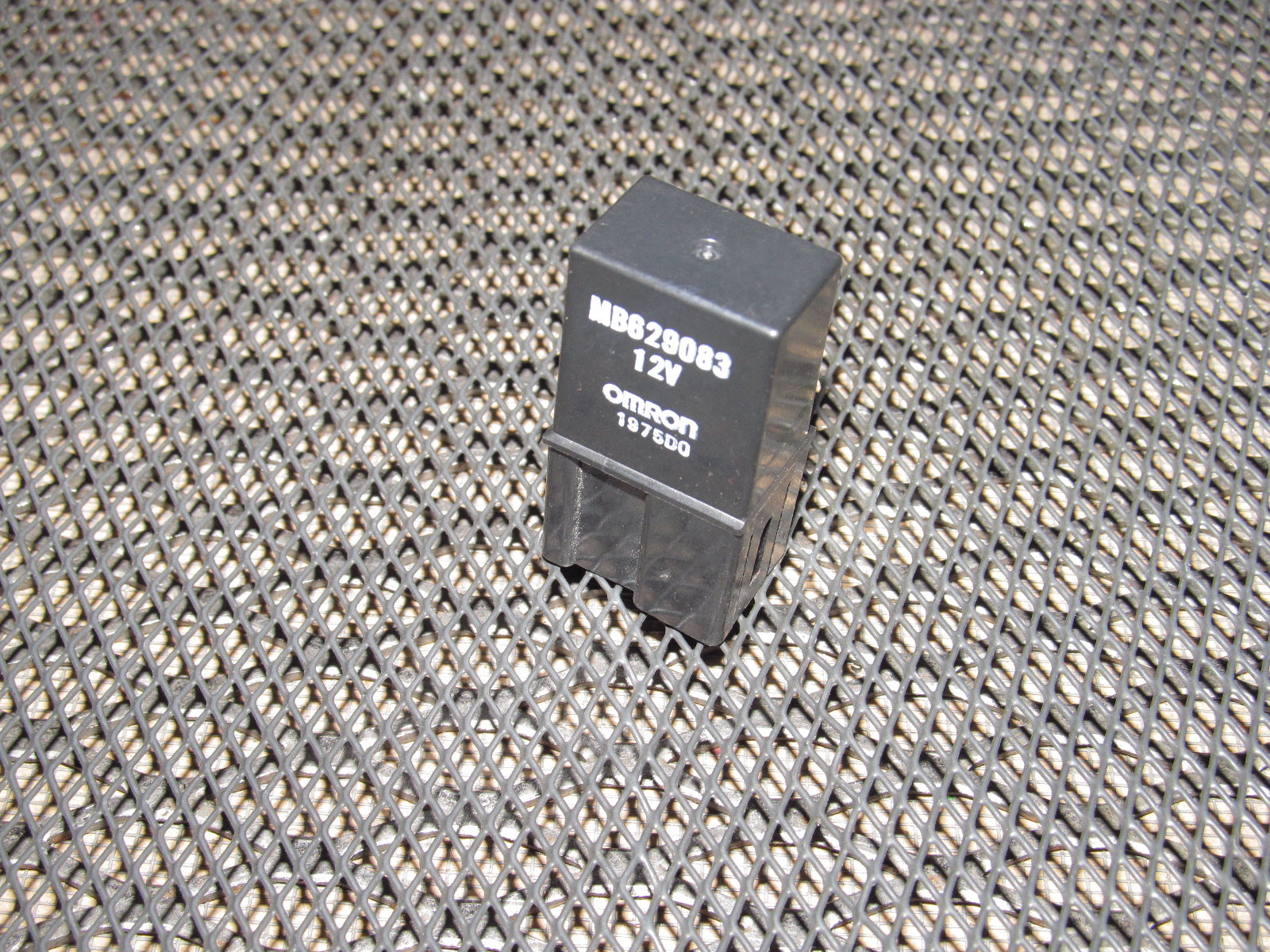 94 95 96 97 Mitsubishi 3000GT OEM Relay - MB629083