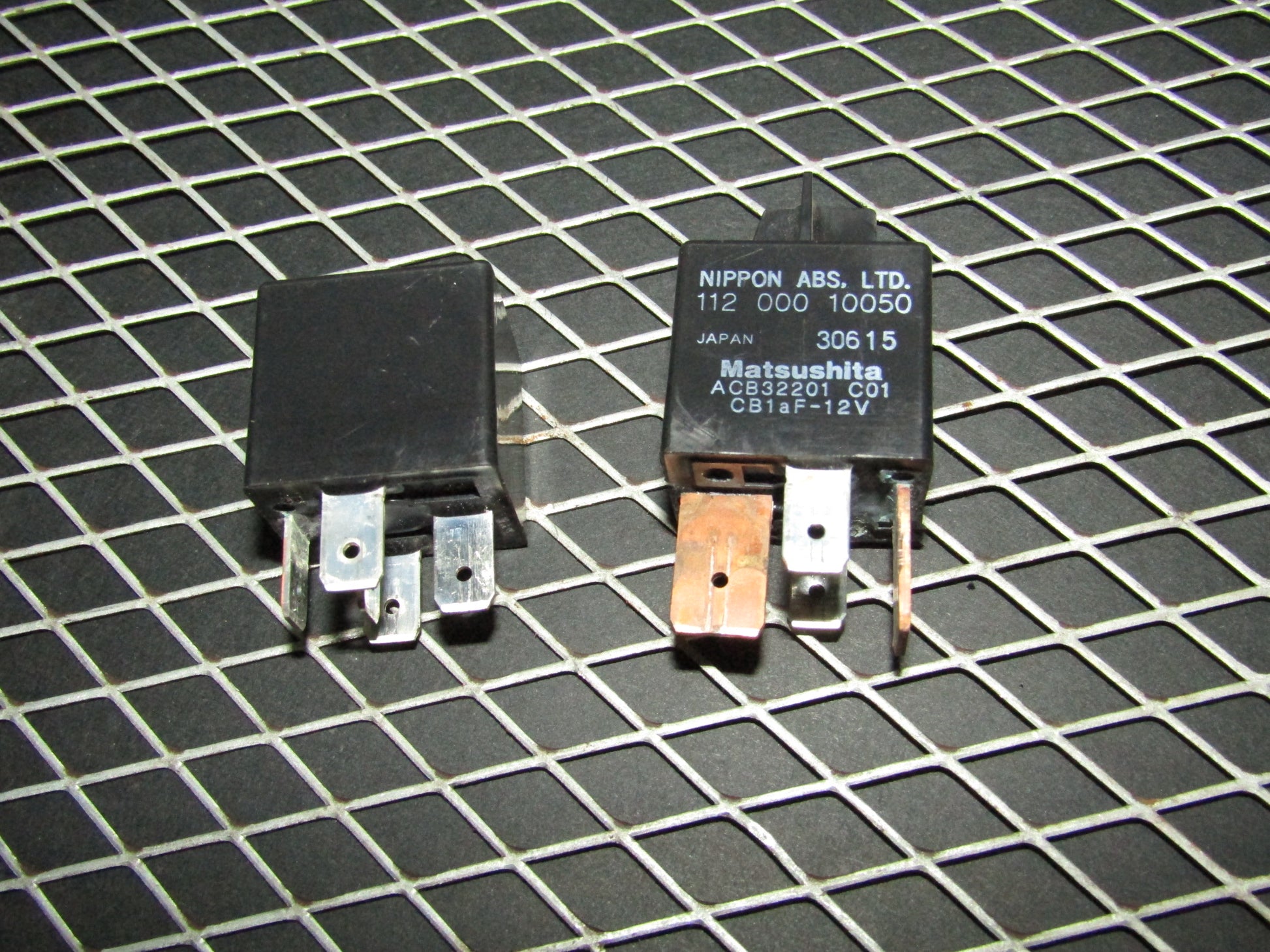 94 95 96 97 Mitsubishi 3000GT OEM ABS Relay 112 000 20020  & 112 000 10050