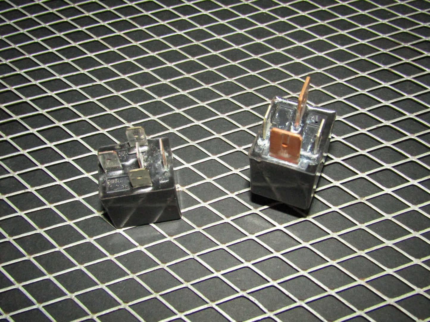 94 95 96 97 Mitsubishi 3000GT OEM ABS Relay 112 000 20020  & 112 000 10050