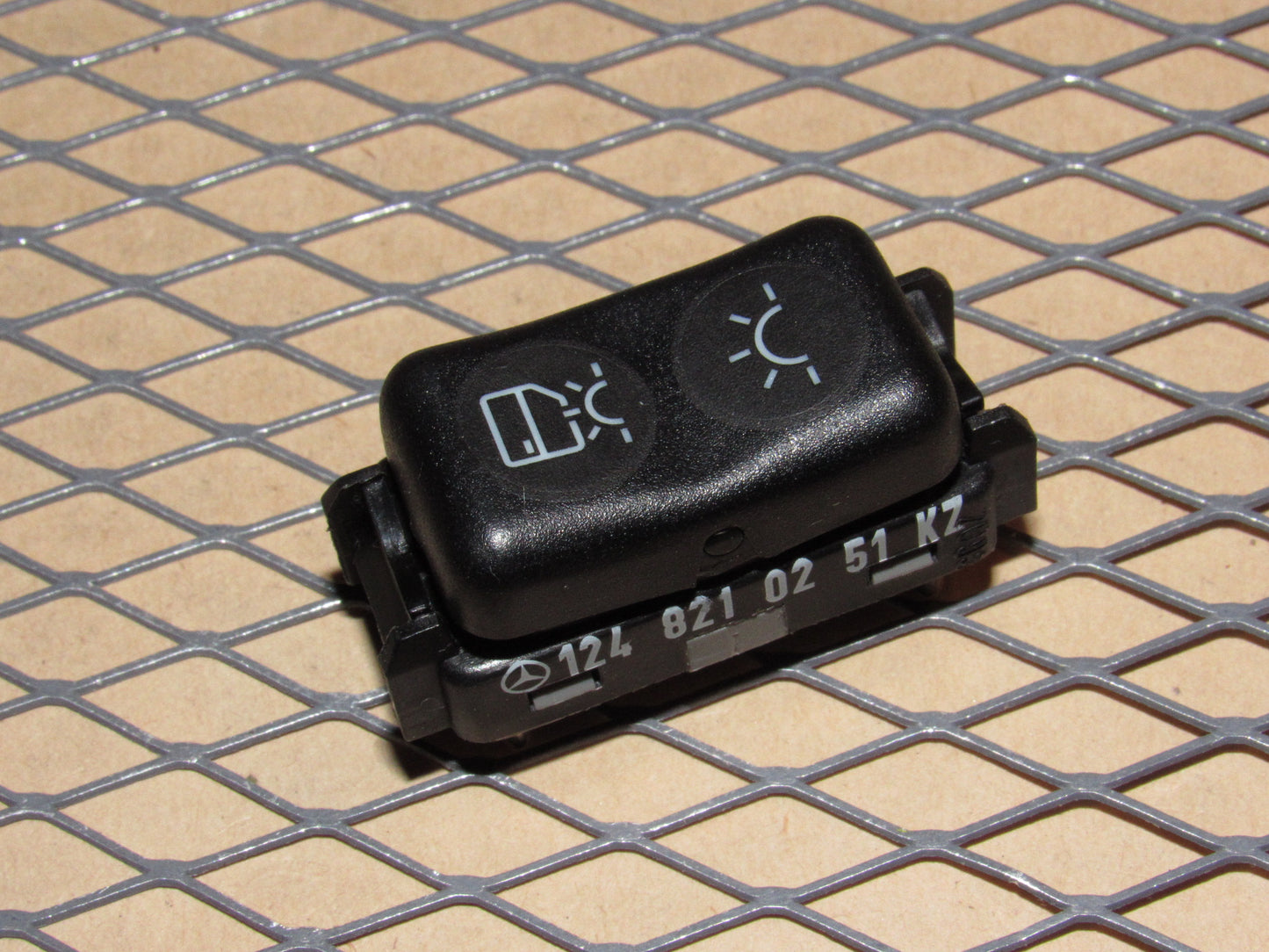 88 89 90 91 92 93 Mercedes Benz 300TE OEM Dome Map Light Switch