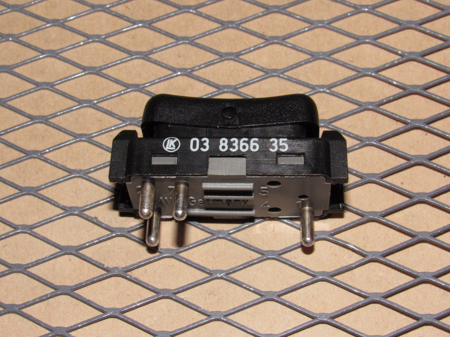 88 89 90 91 92 93 Mercedes Benz 300TE OEM Dome Map Light Switch