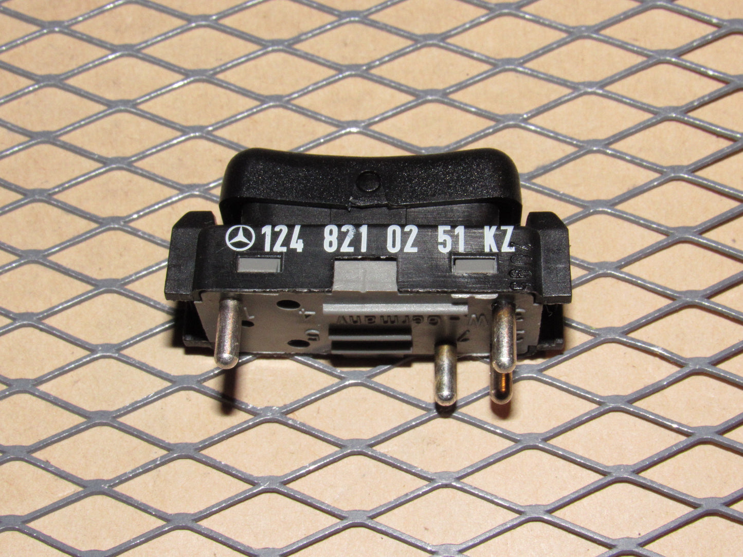 88 89 90 91 92 93 Mercedes Benz 300TE OEM Dome Map Light Switch