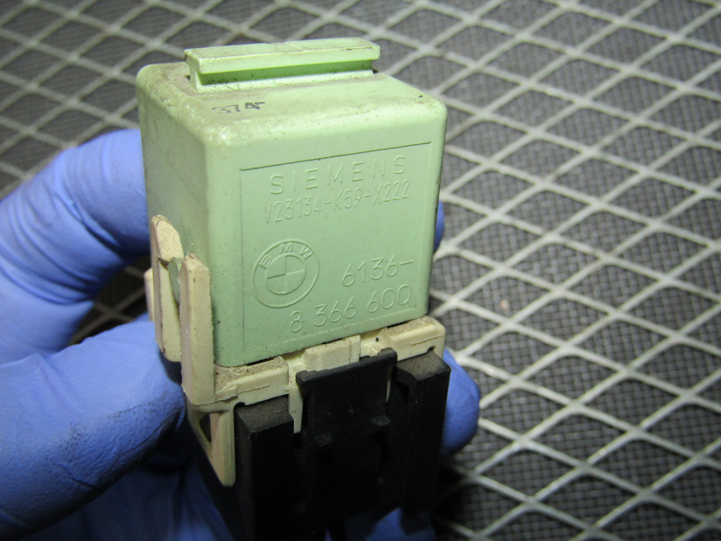 1992-1995 BMW 325 OEM Relay - 6136-8 366 600