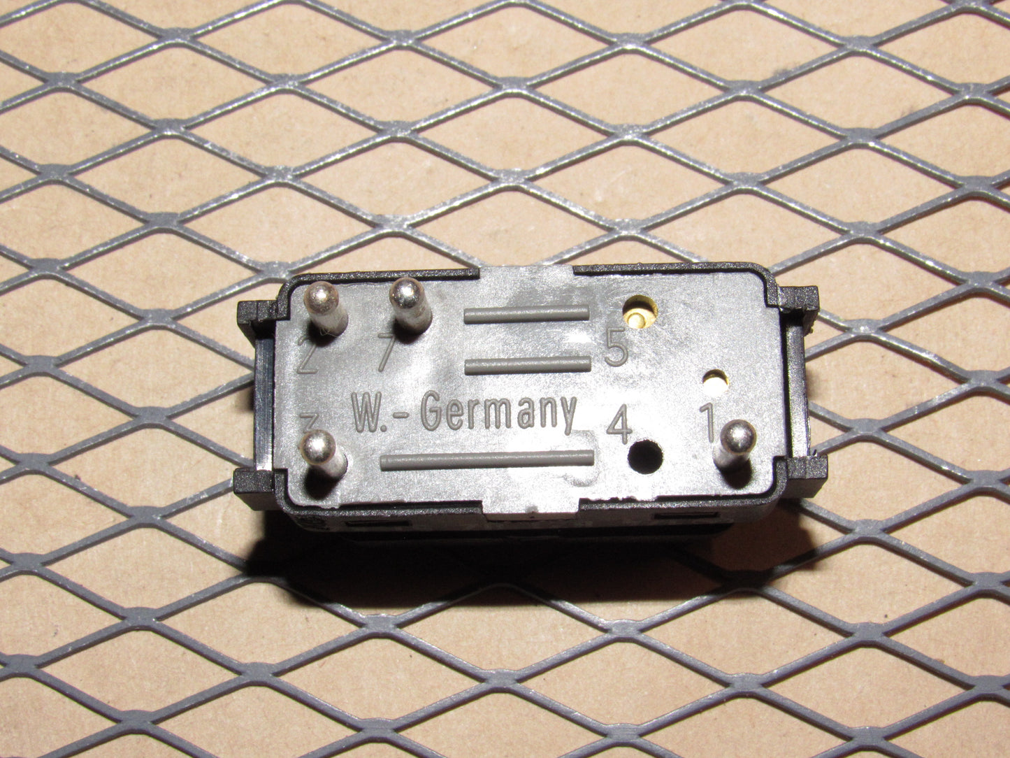 88 89 90 91 92 93 Mercedes Benz 300TE OEM Dome Map Light Switch