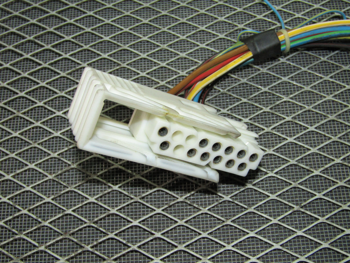 1992-1995 BMW 325 OEM Relay RMIV Pigtail Harness