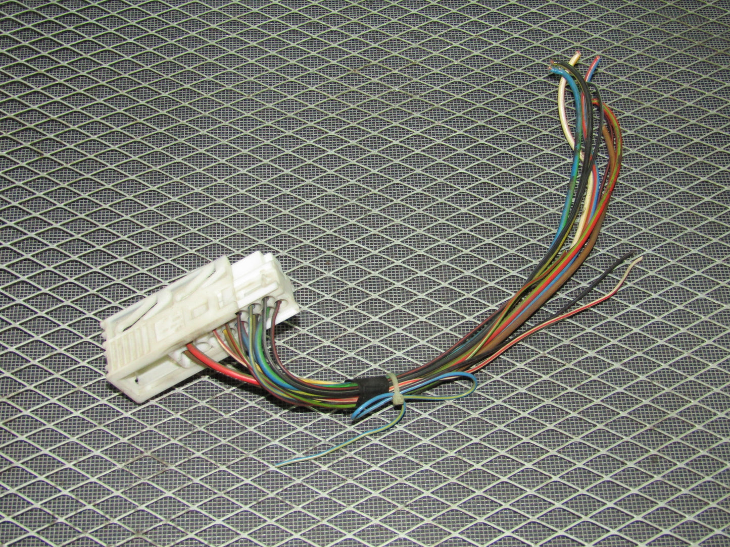 1992-1995 BMW 325 OEM Relay RMIV Pigtail Harness