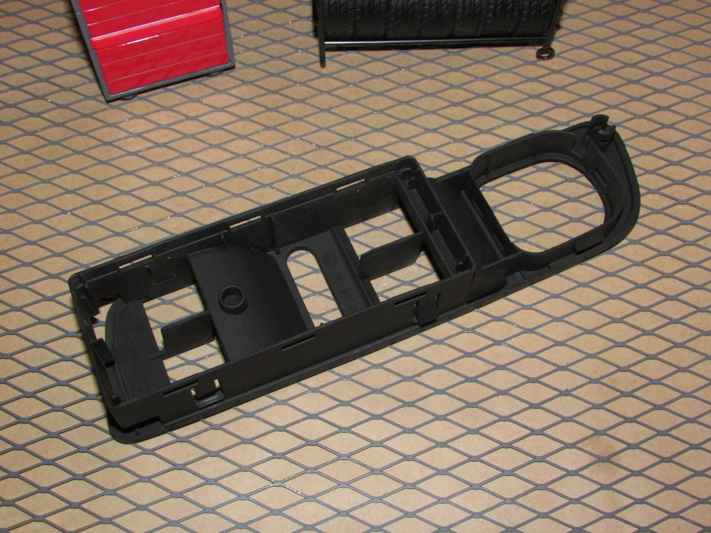 09-16 Volkswagen Tiguan OEM Front Window Switch Bezel Cover Trim - Left