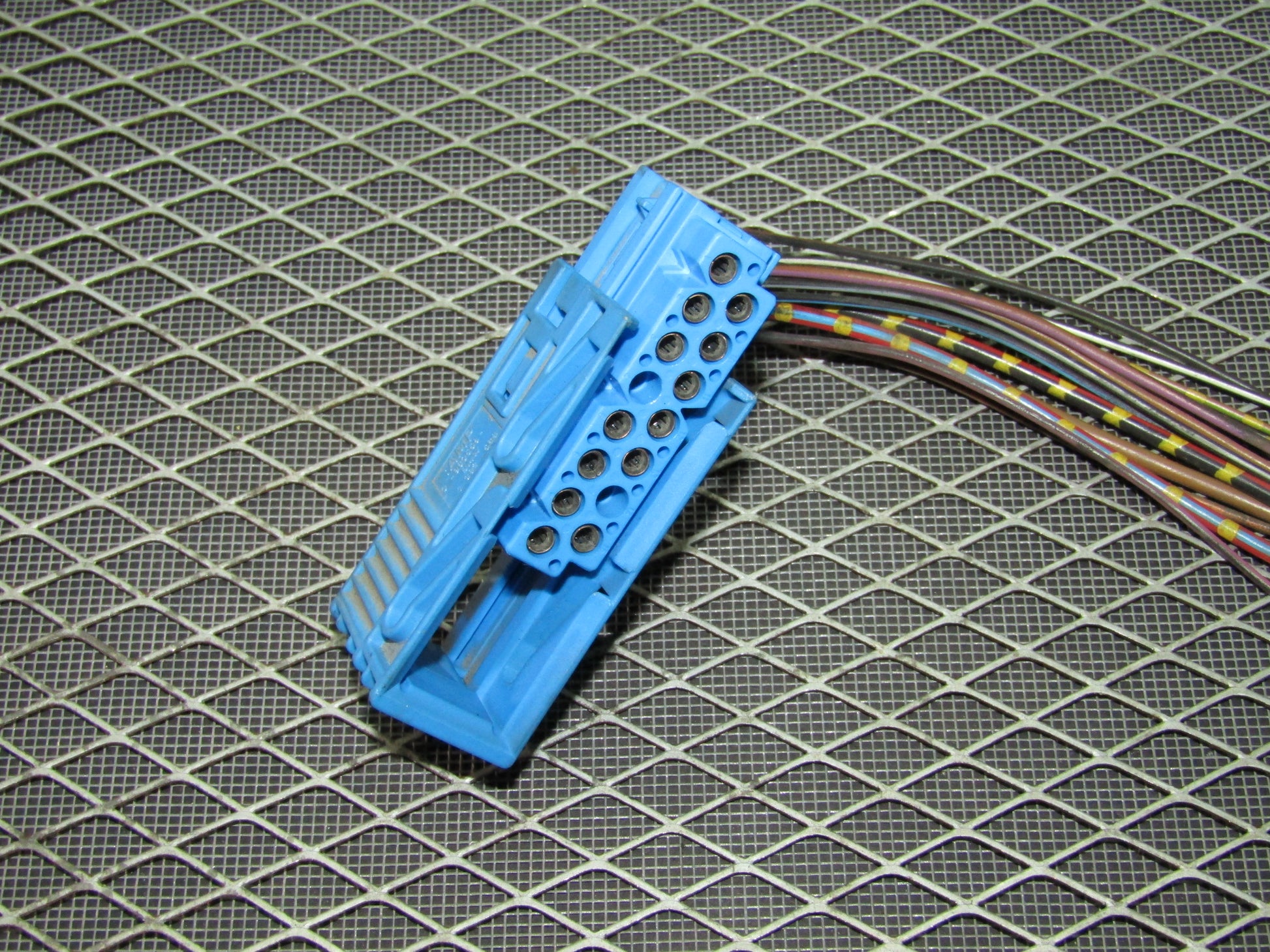 1992-1995 BMW 325 OEM Relay RMIV Pigtail Harness