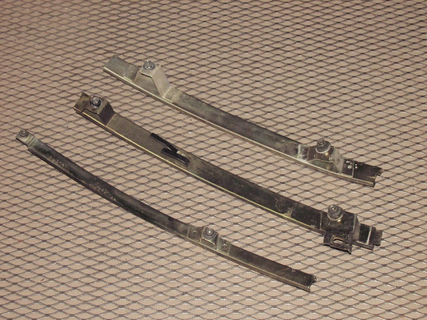 90 91 92 93 94 95 96 Nissan 300zx OEM Window Guide - Right