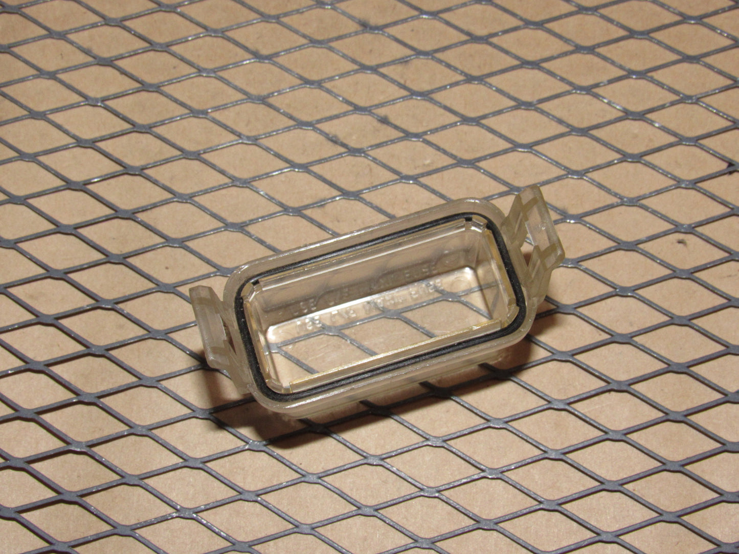 02 03 04 05 Ford Explorer OEM 30A Maxi Fuse Circuit Breaker Fuse Holder Box Cover Cap