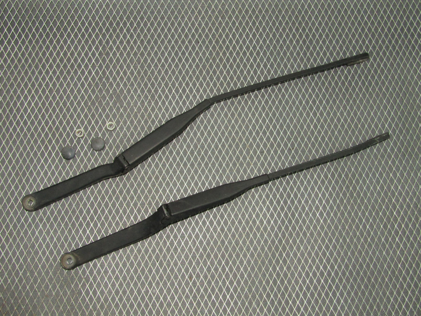 1992-1995 BMW 325 OEM Front Wiper Arm