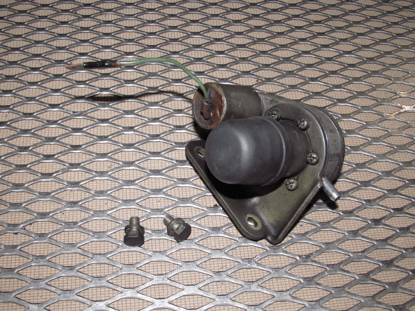 72 73 Datsun 240z OEM Engine Vacuum Motor Valve