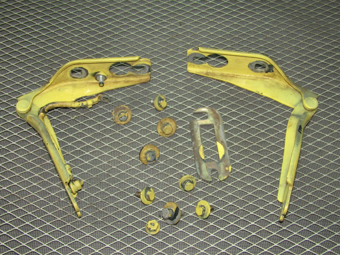 1992-1995 BMW 325 OEM Hood Hinges