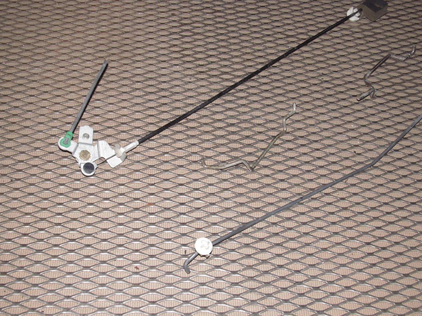 90 91 92 93 94 95 96 Nissan 300zx OEM Door Handle Linkage & Cable - Left