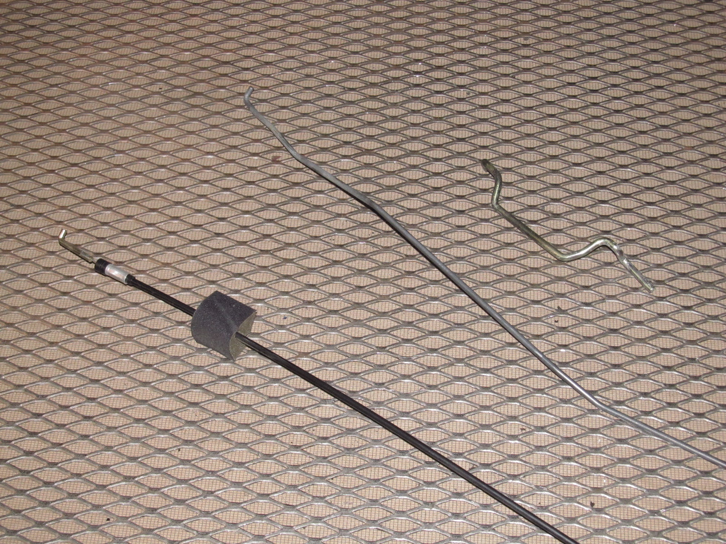 90 91 92 93 94 95 96 Nissan 300zx OEM Door Handle Linkage & Cable - Right