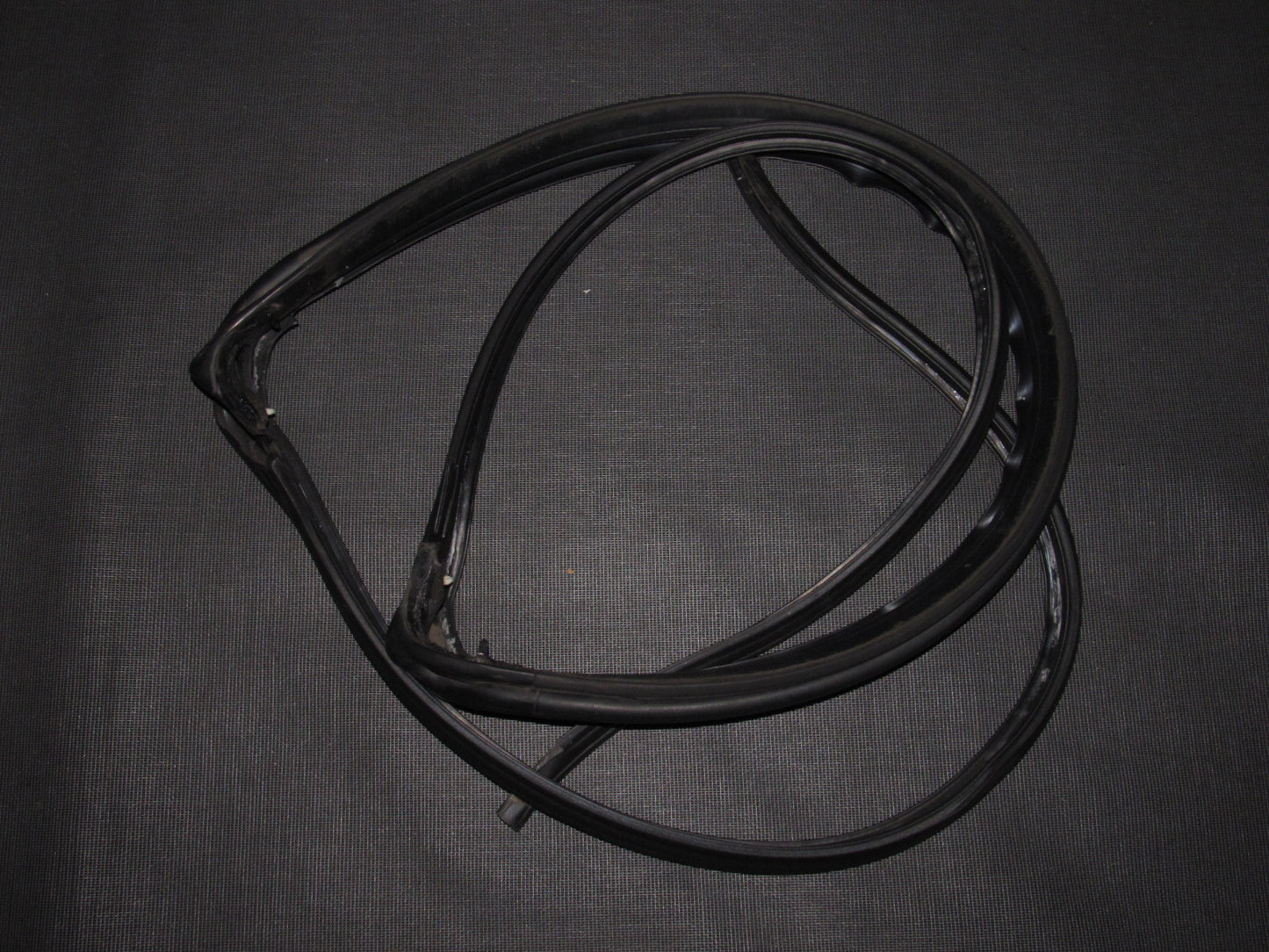 94 95 96 97 Mazda Miata OEM Front Windshield Convertible Weather Stripping