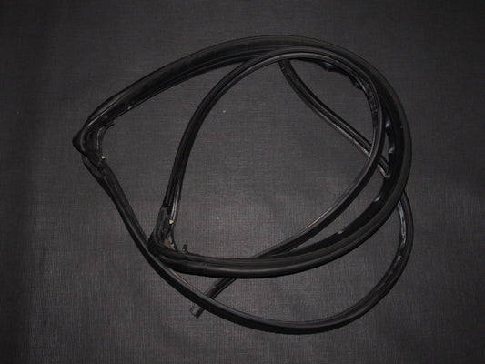 94 95 96 97 Mazda Miata OEM Front Windshield Convertible Weather Stripping
