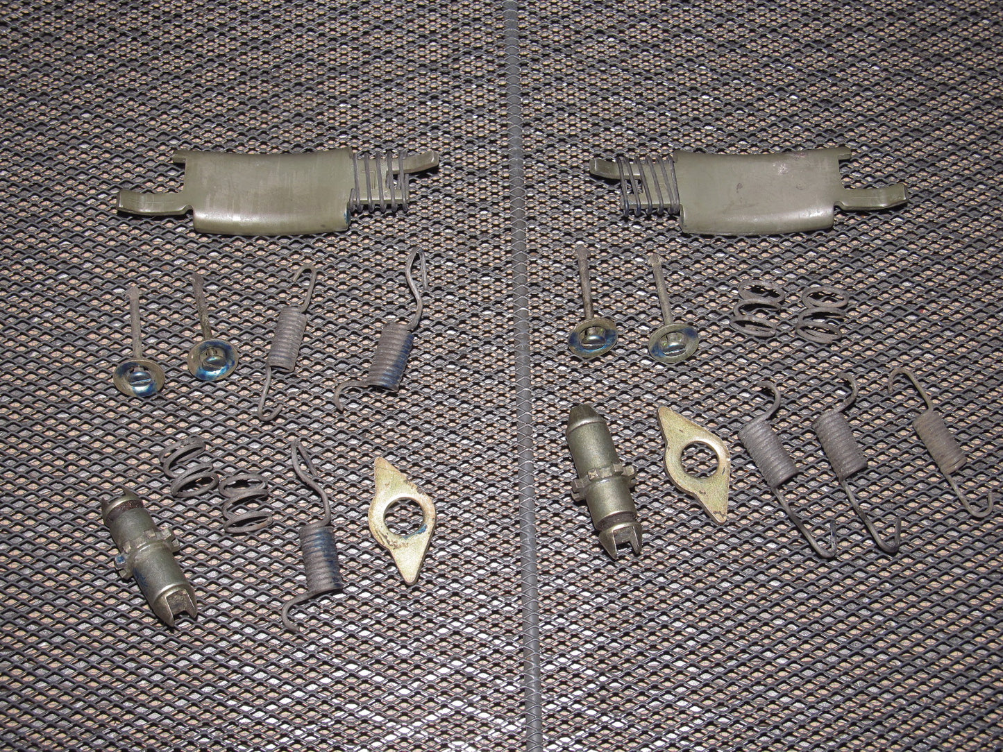 90 91 92 93 94 95 96 Nissan 300zx OEM Rear Drum Brake Hardware