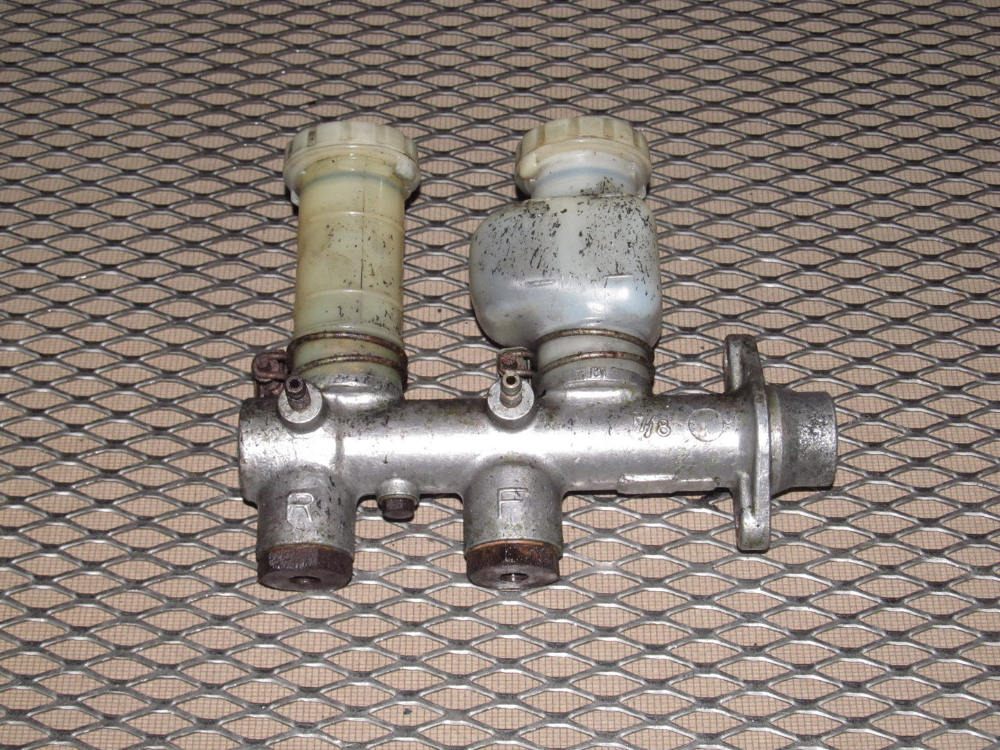 72 73 Datsun 240z OEM Master Brake Cylinder
